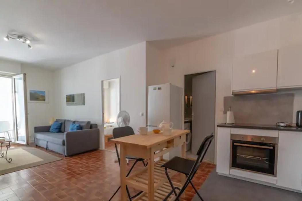 Grand Appartement Lumineux Pour 2 A 4 Personnes A Avignon Intra-Muros Wifi Gratuit Exterior foto